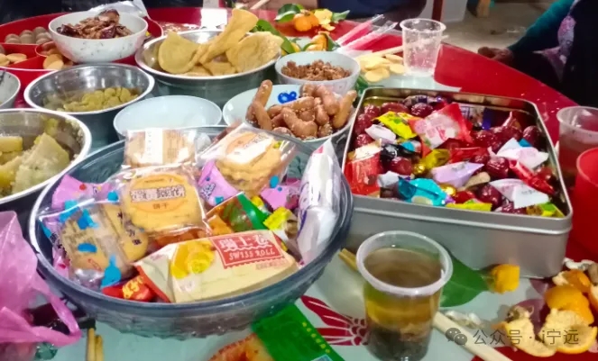 湖南宁远太平镇，一杯清茶，几碟腌菜，开启邻里相聚的惬意时光